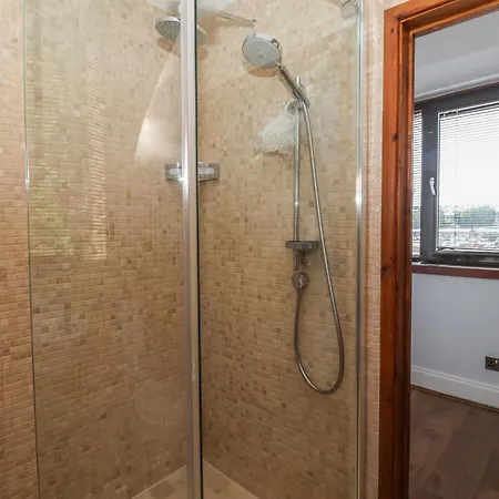 5 Hall Yard Tatil Evi *